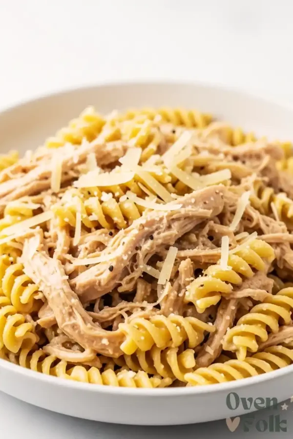 The Viral “Olive Garden” Crockpot Chicken Pasta